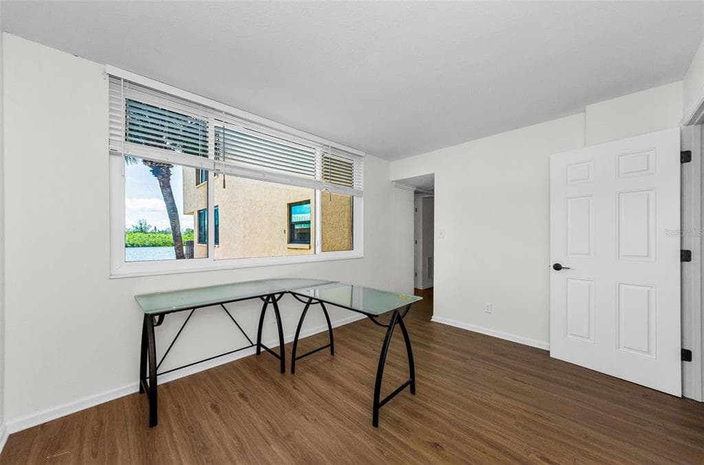 18201 GULF BOULEVARD 201 photo 18