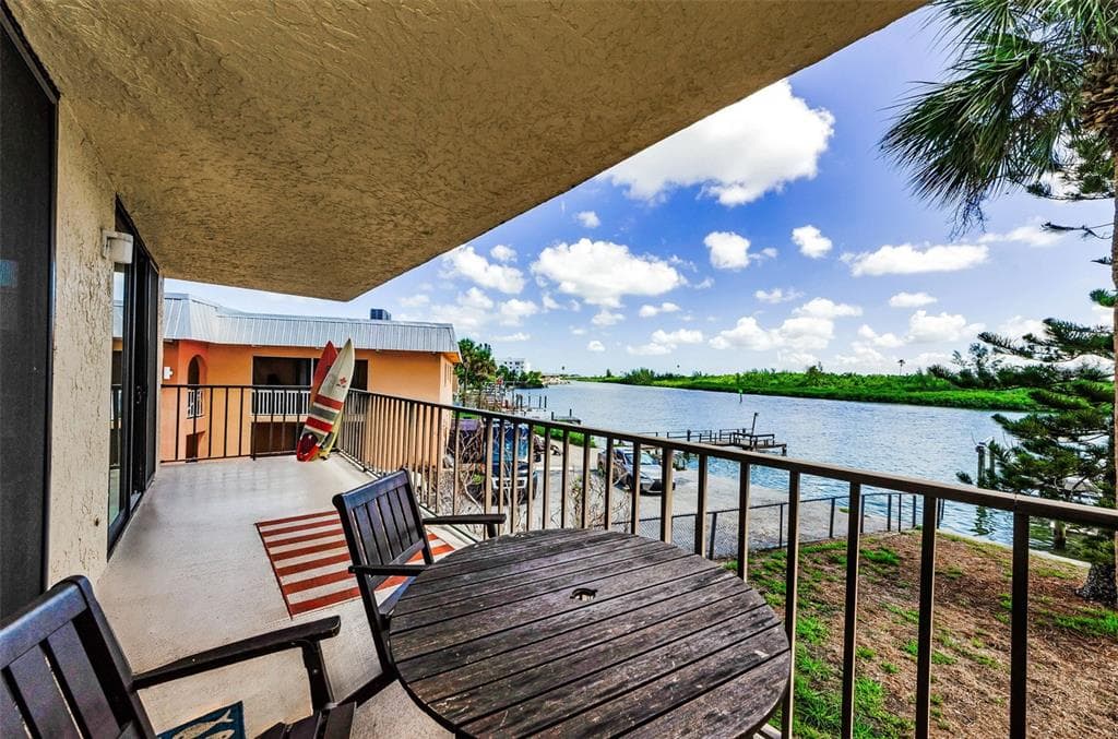 18201 GULF BOULEVARD 201 photo 25