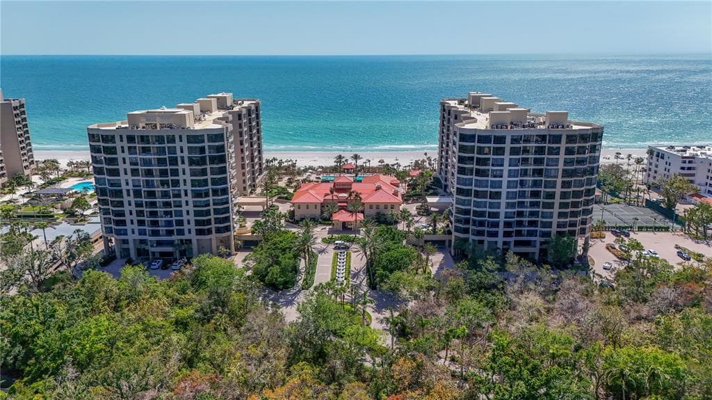 1241 GULF OF MEXICO DRIVE 603 photo 2
