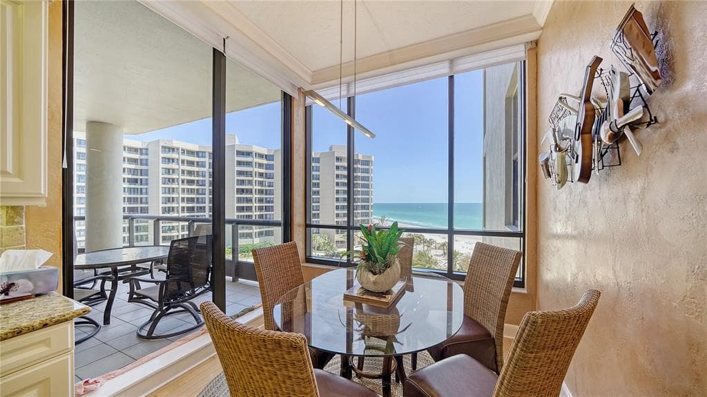 1241 GULF OF MEXICO DRIVE 603 photo 20