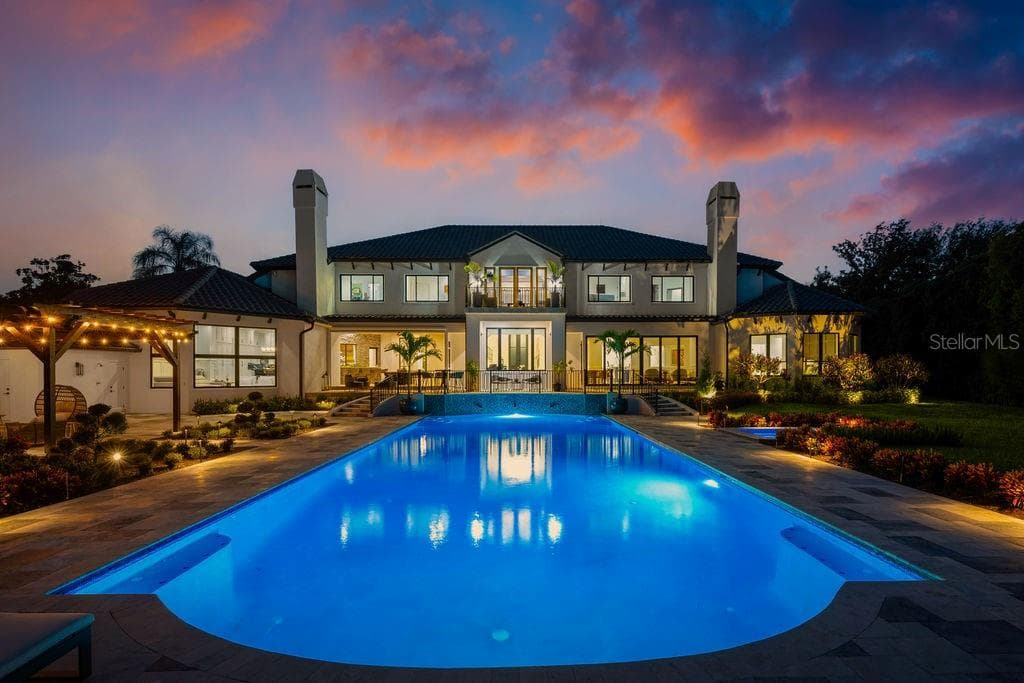 570 MANOR ROAD 2