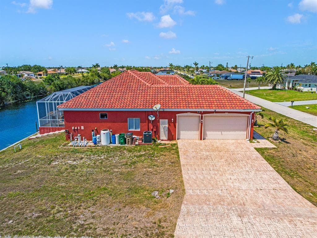 1112 NW 9TH AVENUE 2