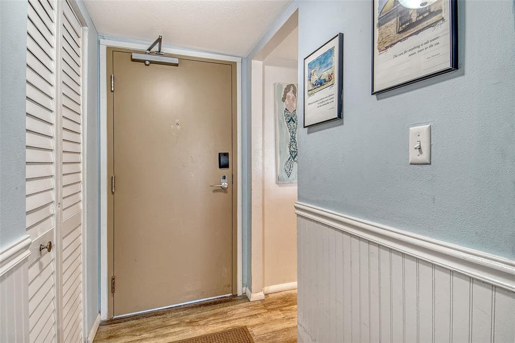 5920 MIDNIGHT PASS ROAD 406 photo 12