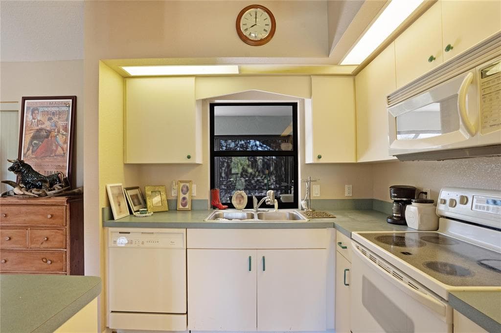 268 CORY STREET photo 10
