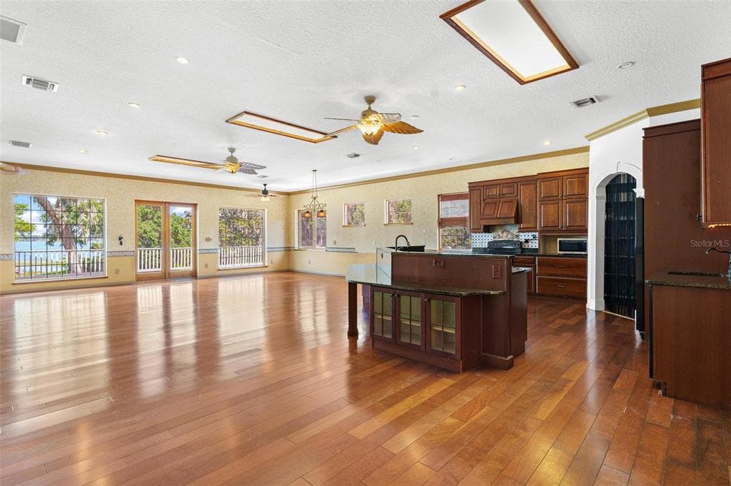 2400 N GRIFFIN DRIVE photo 20