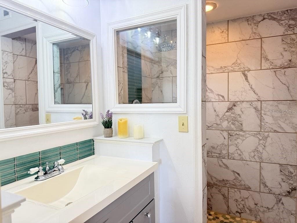460 BOUCHELLE DRIVE 104 photo 23