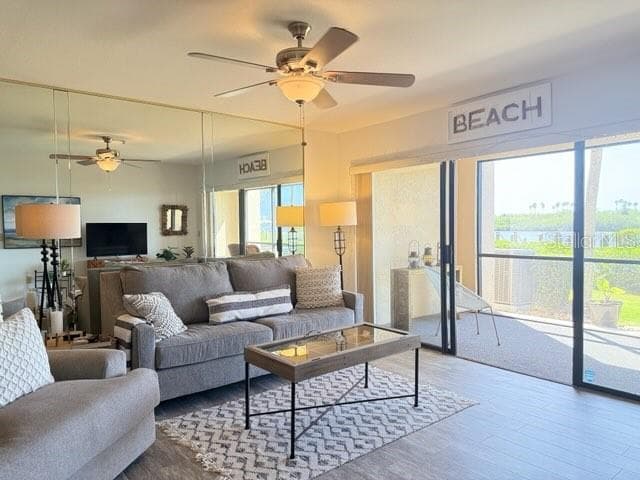 460 BOUCHELLE DRIVE 104 photo 8