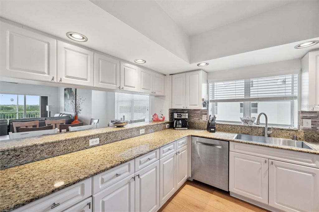 1200 COUNTRY CLUB DRIVE 5506 photo 10