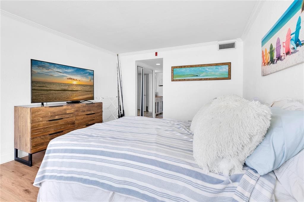 1 KEY CAPRI 303E photo 16
