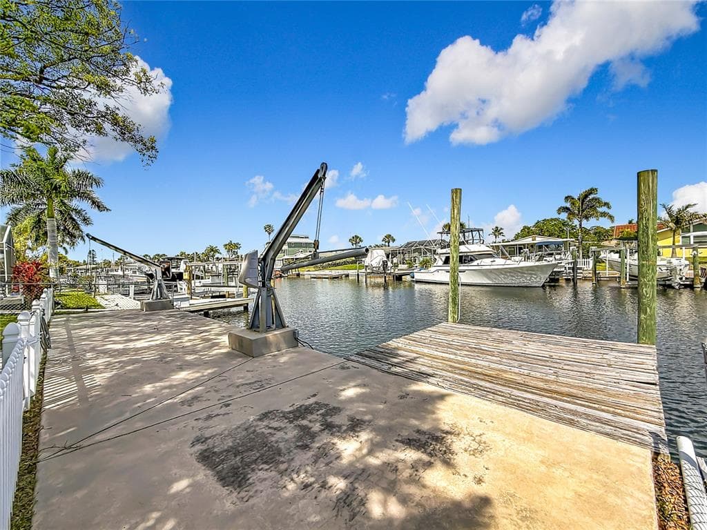 4920 PELICAN DRIVE photo 6