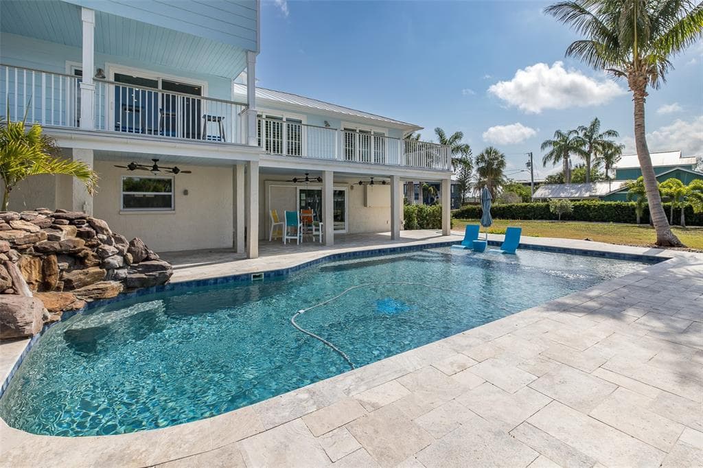5040 WATERSIDE DRIVE photo 9