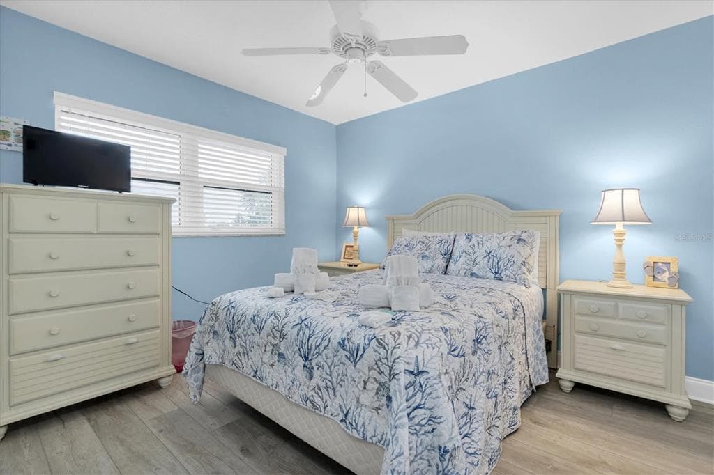18650 GULF BOULEVARD 203 photo 21