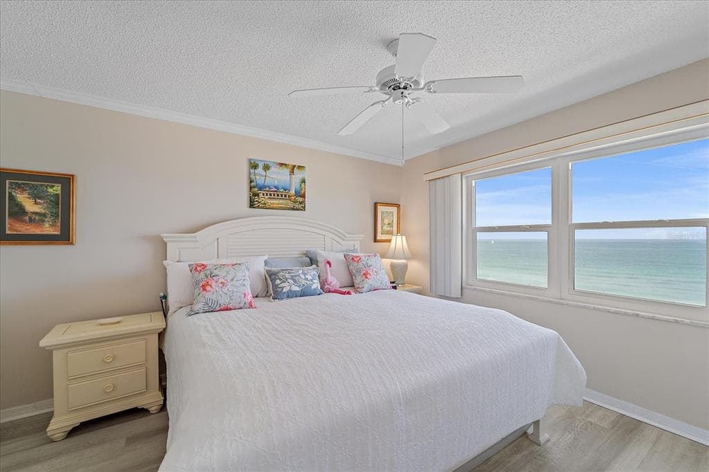 950 TARPON CENTER DRIVE 504 photo 16