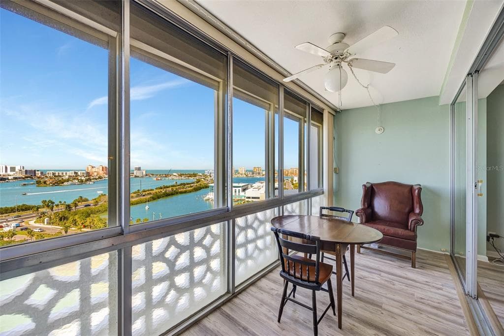 31 ISLAND WAY 1403 photo 17