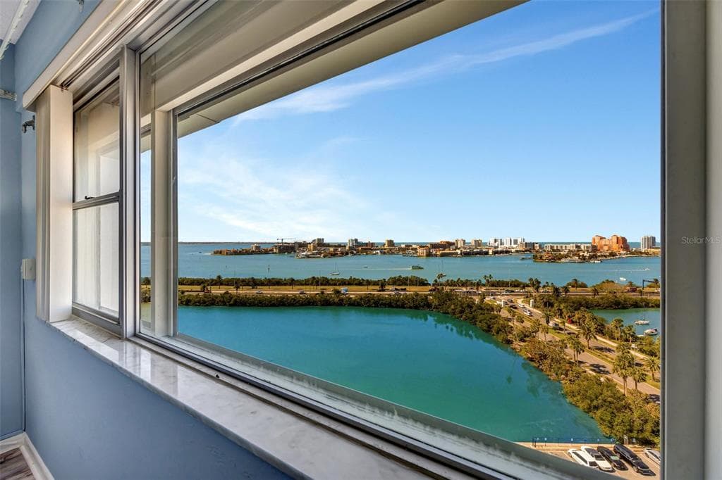 31 ISLAND WAY #1403 3