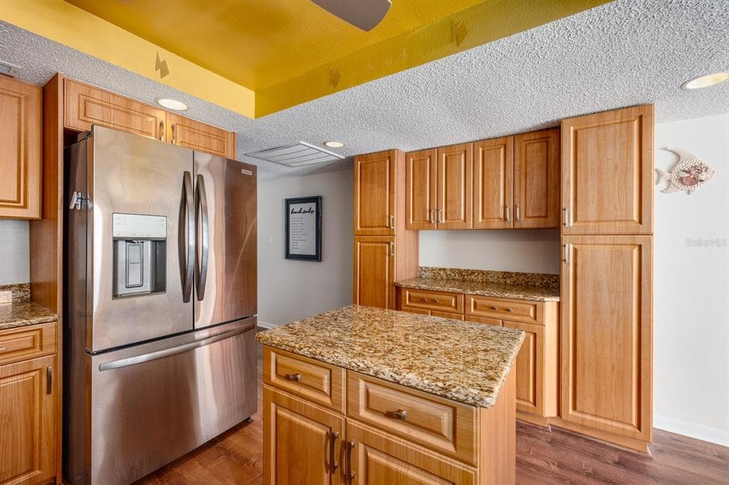 17408 GULF BOULEVARD 203 photo 9