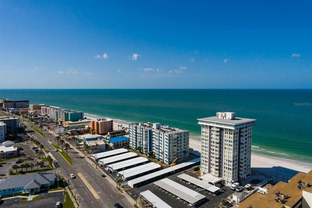 17408 GULF BOULEVARD 203 photo 4