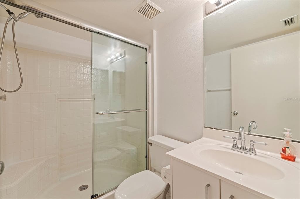 6105 BAHIA DEL MAR CIRCLE 683 photo 24