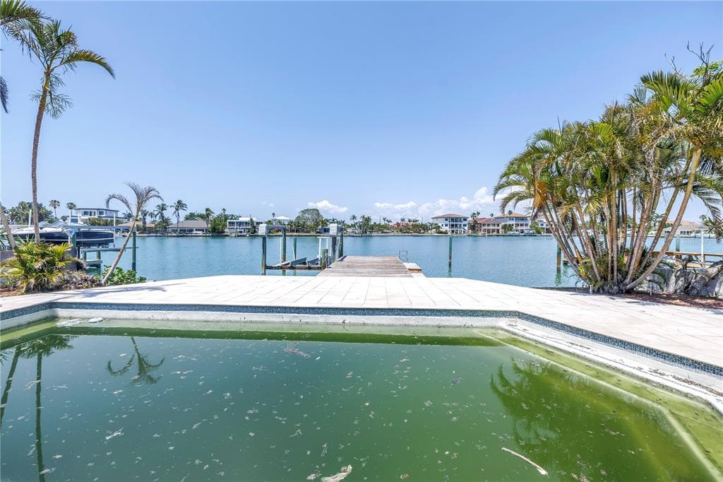 31 DOLPHIN DRIVE photo 18