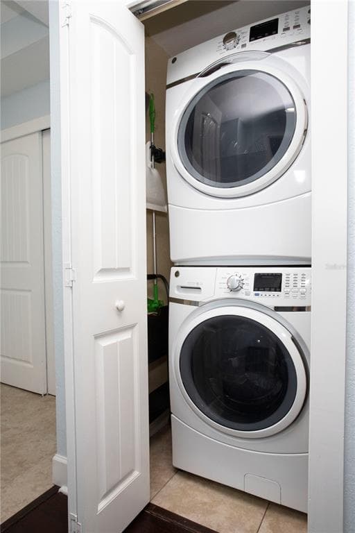 399 2ND STREET 417 photo 8