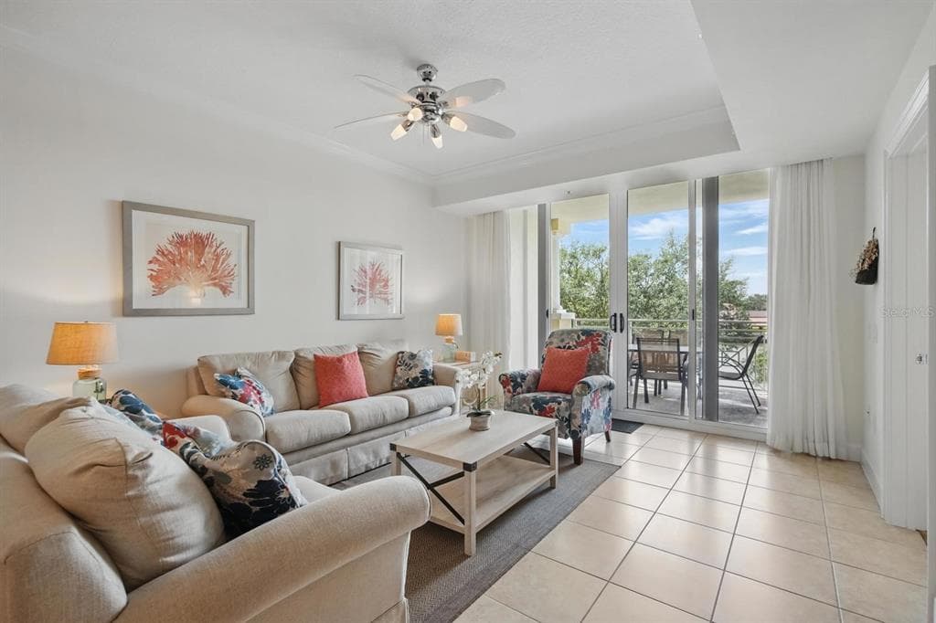 102 YACHT HARBOR DRIVE 263 photo 3