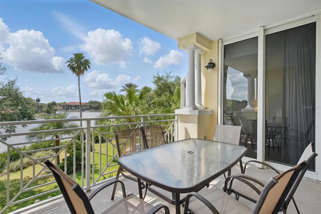 102 YACHT HARBOR DRIVE 263 photo 5