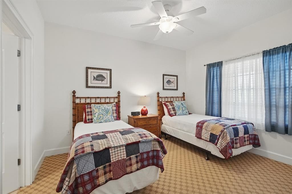 102 YACHT HARBOR DRIVE 263 photo 21