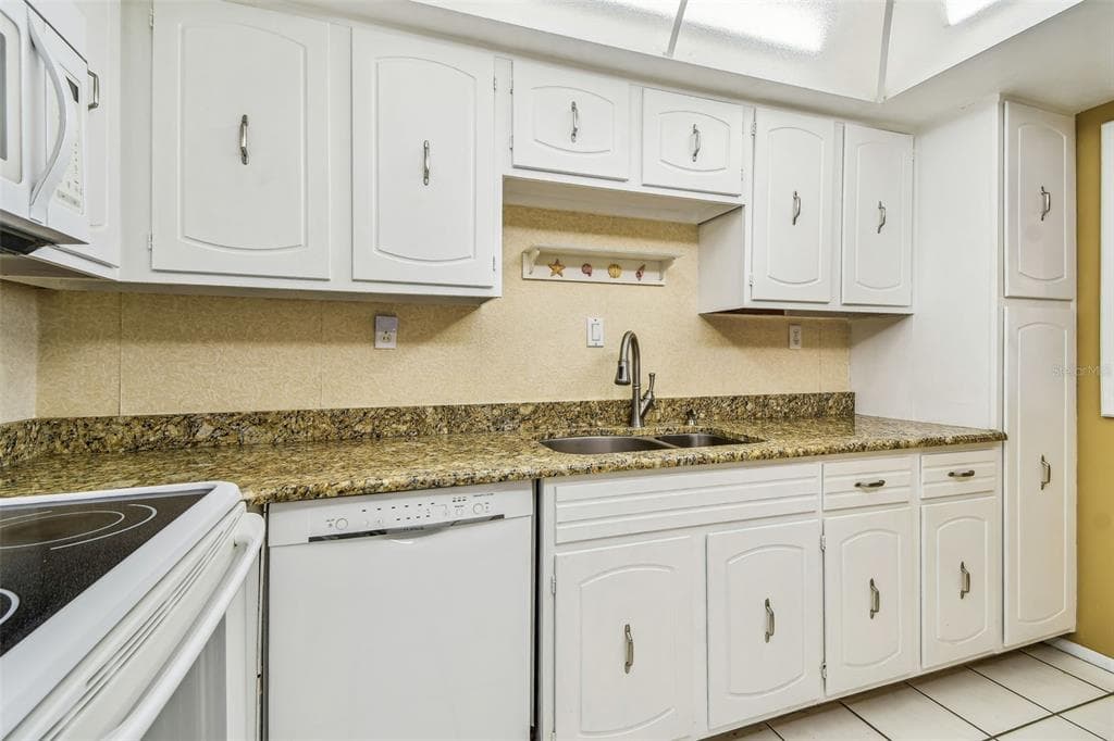 17920 GULF BOULEVARD 208 photo 16