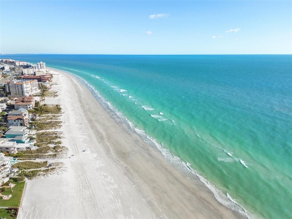 17920 GULF BOULEVARD 208 photo 3