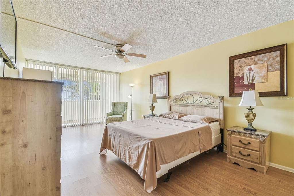 17920 GULF BOULEVARD 208 photo 21