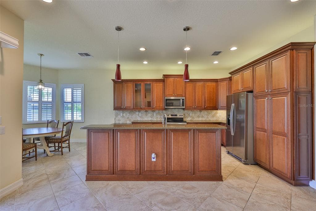 16227 CAPE CORAL DRIVE photo 11