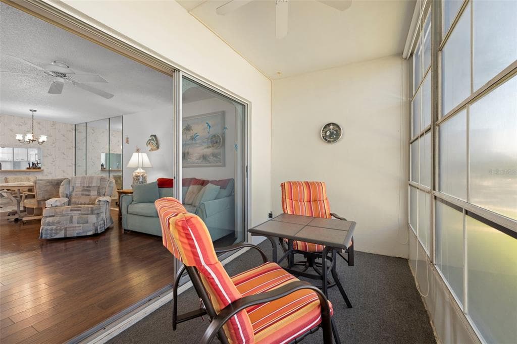 5157 SILENT LOOP 208 photo 17