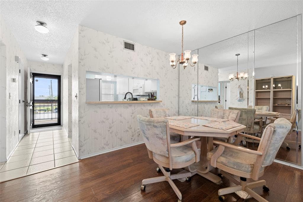 5157 SILENT LOOP 208 photo 7