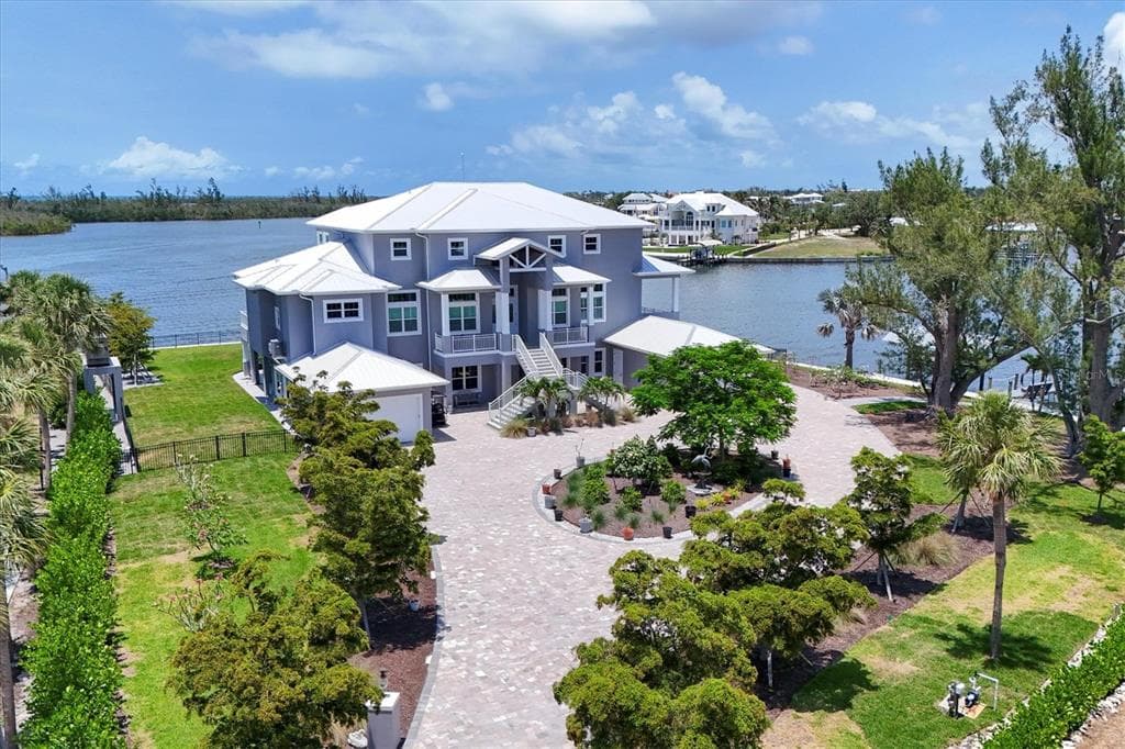 565 GREEN DOLPHIN DRIVE S 2