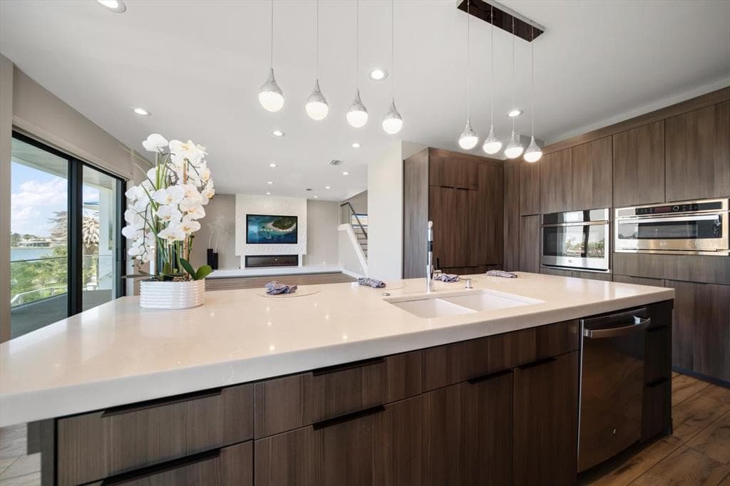 16047 REDINGTON DRIVE photo 20
