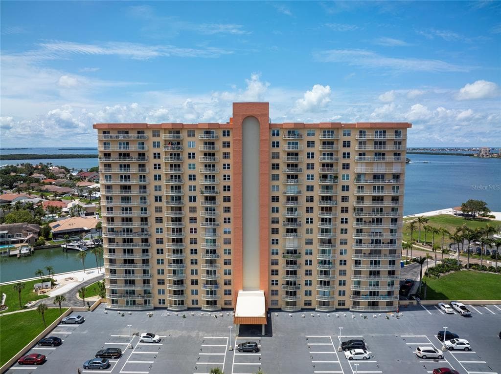4900 BRITTANY DRIVE S #613 2