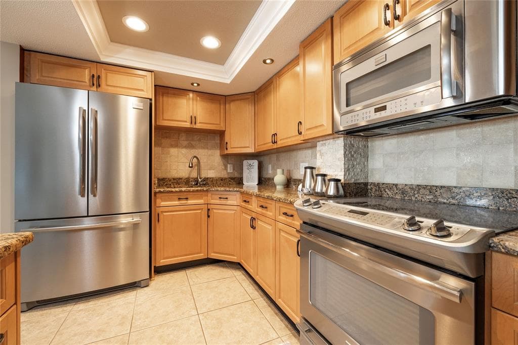 4900 BRITTANY DRIVE S 613 photo 9