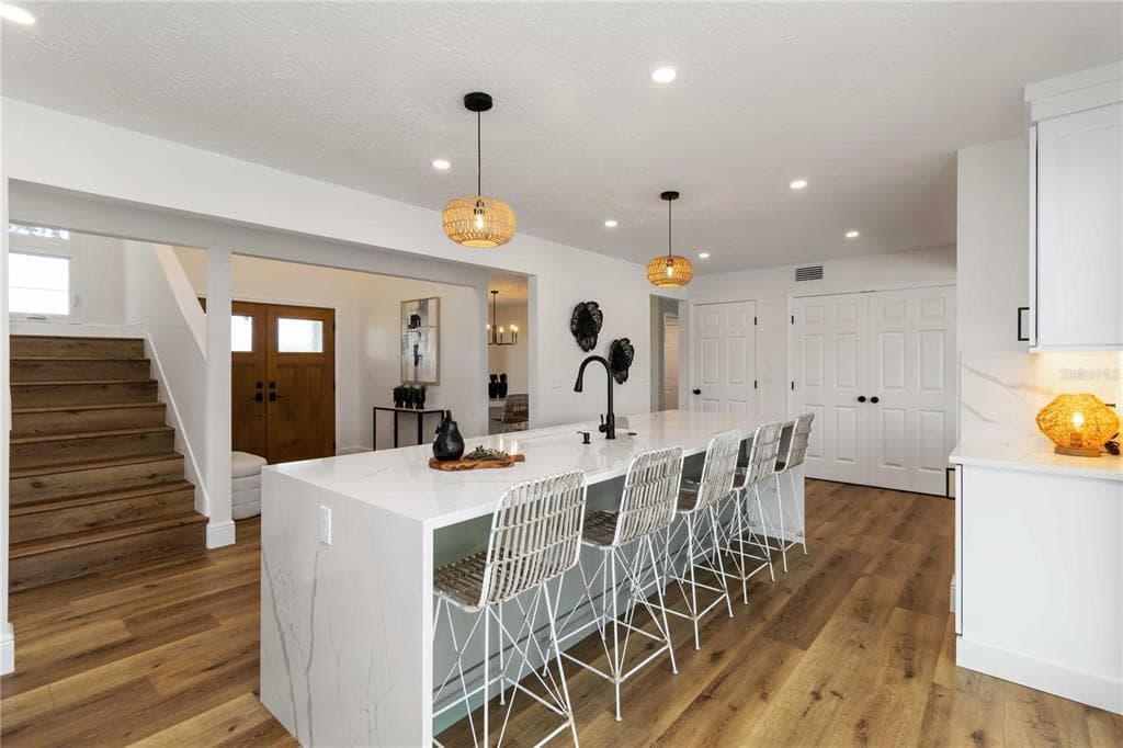 4506 17TH STREET W photo 11
