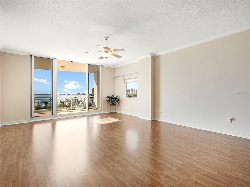 1233 N GULFSTREAM AVENUE 401 photo 3