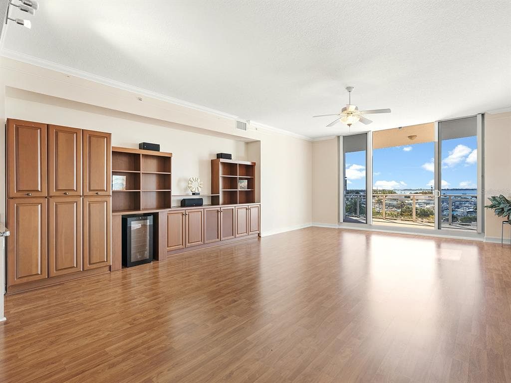 1233 N GULFSTREAM AVENUE 401 photo 4