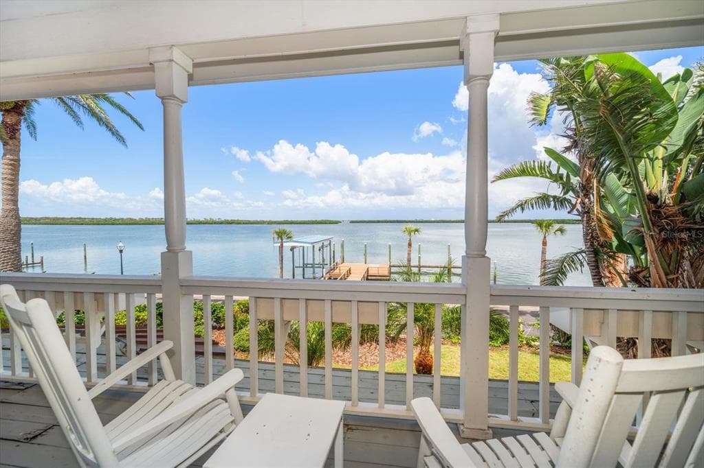 1114 MANDALAY POINT 4