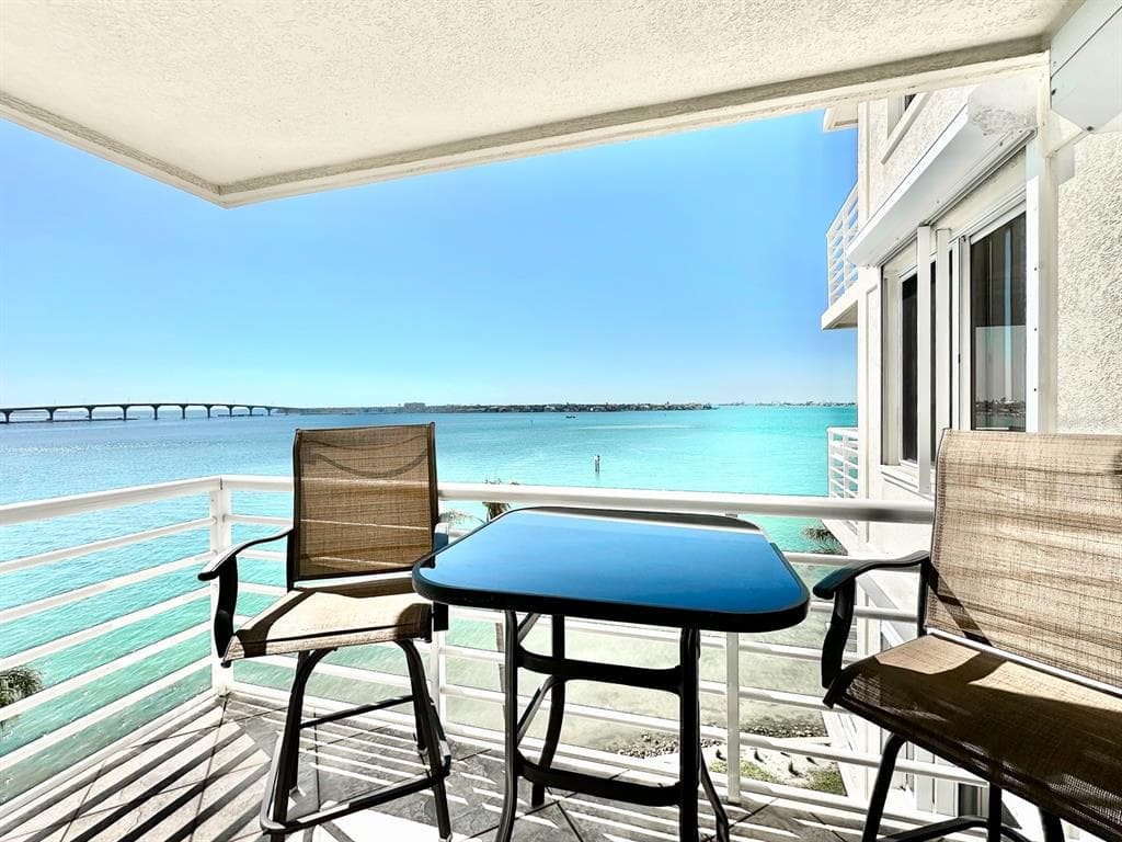 6105 BAHIA DEL MAR CIRCLE 682 photo 7