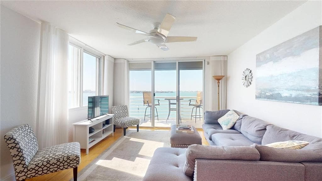 6105 BAHIA DEL MAR CIRCLE 682 photo 5