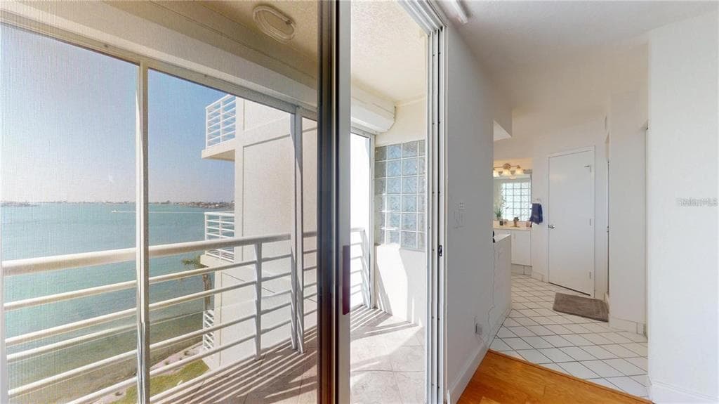 6105 BAHIA DEL MAR CIRCLE 682 photo 18