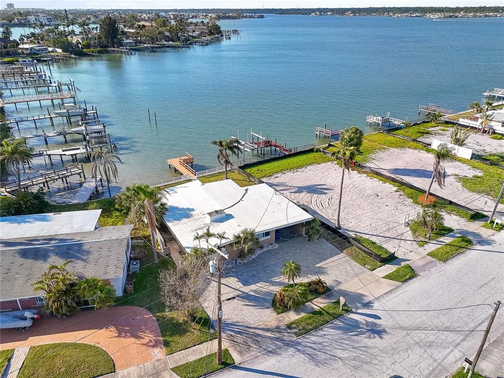 15305 HARBOR DRIVE 3