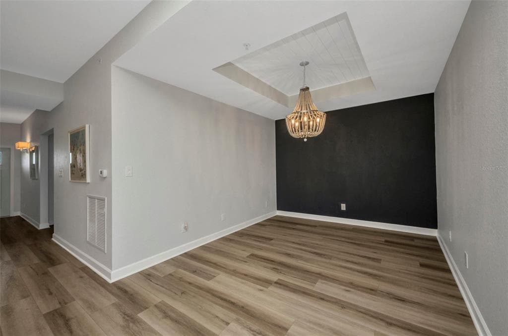 900 E MARION AVENUE 1203 photo 12