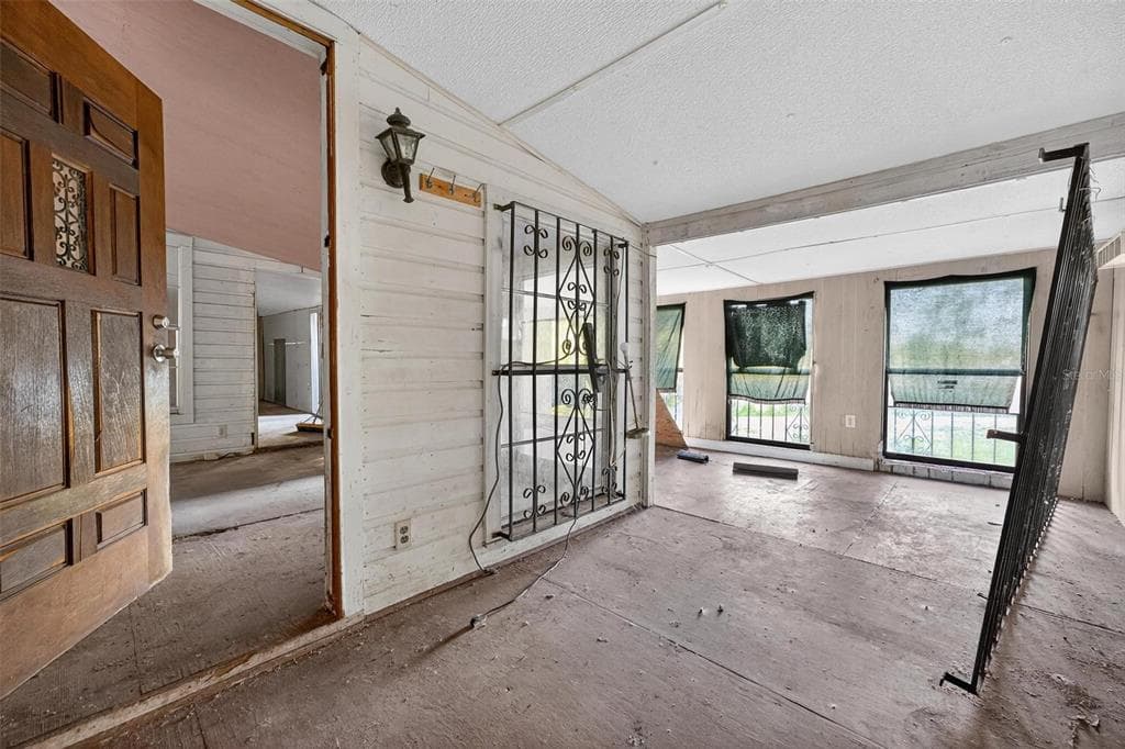 54544 BUCKHORN ROAD photo 17