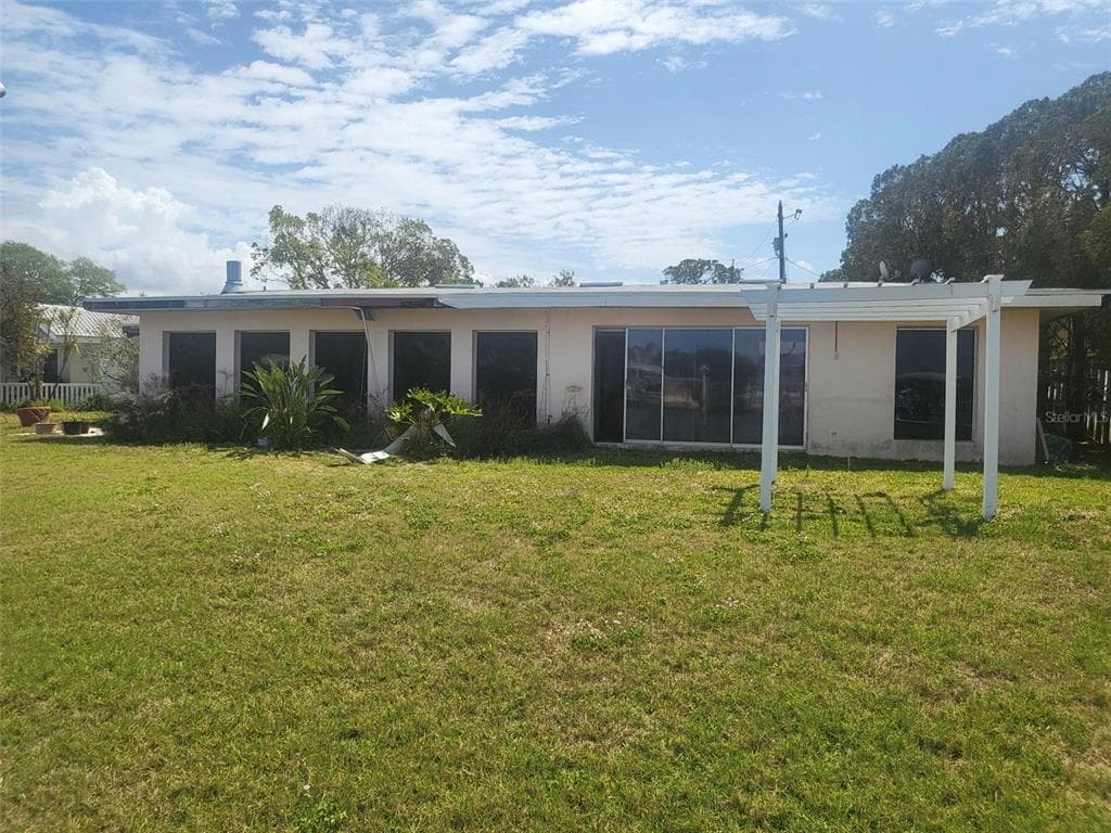 3995 SOUTH CIRCLE photo 16