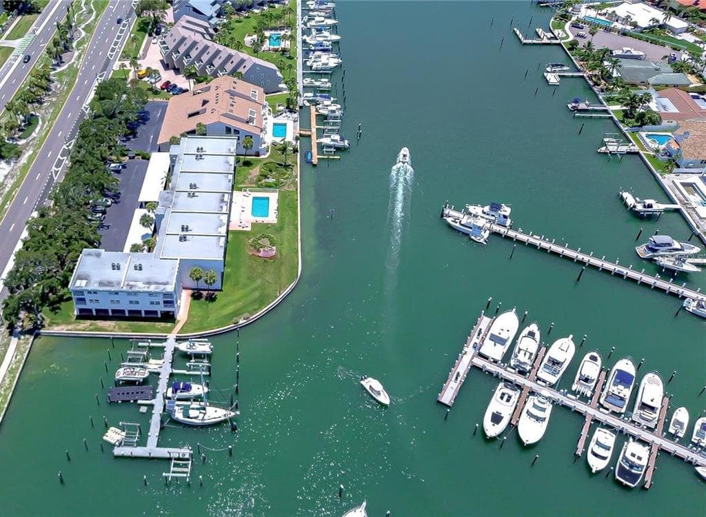340 PINELLAS BAYWAY S #304 2