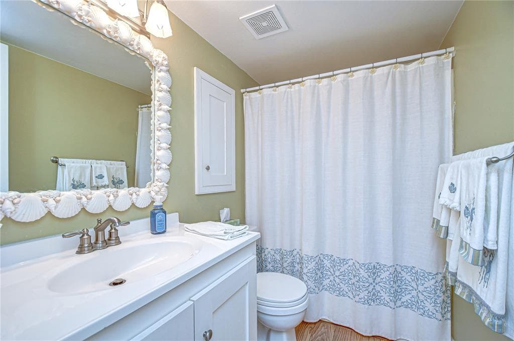 340 PINELLAS BAYWAY S 304 photo 18